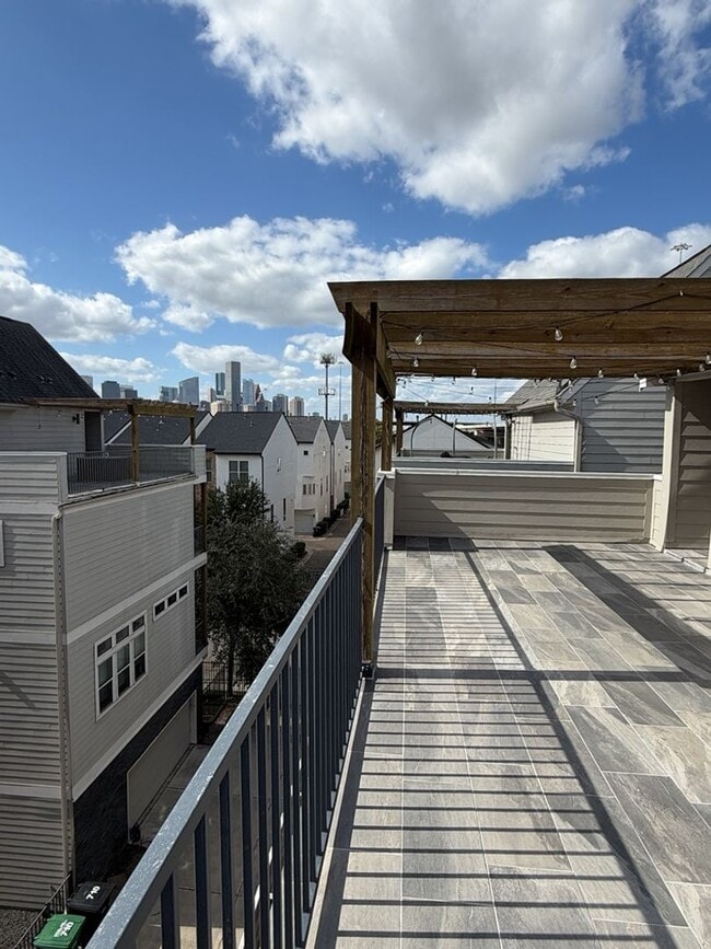 Building Photo - 2906 Baer St