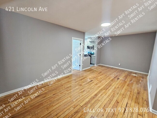 Building Photo - 421 Lincoln Ave