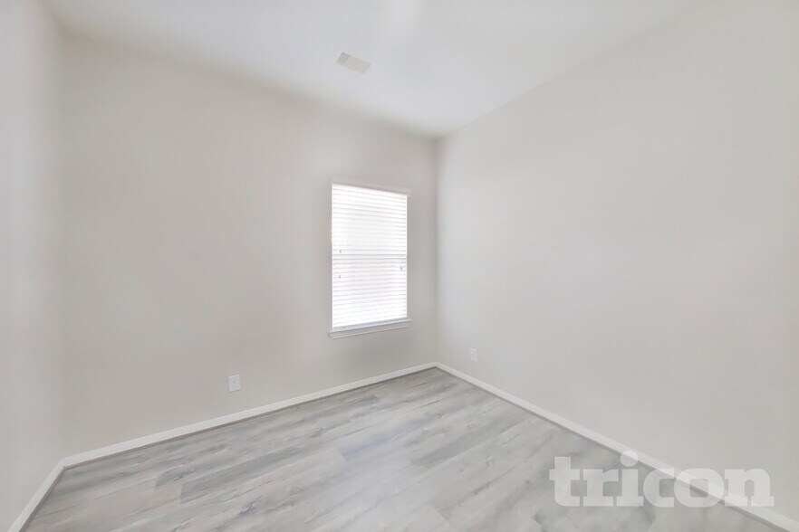 Building Photo - 11114 Kingsnorth Dr