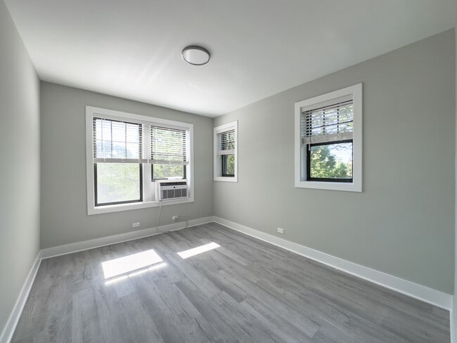 Building Photo - 378 Hazel Ave