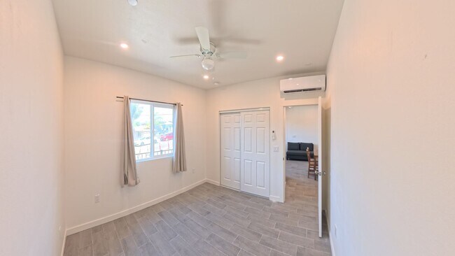 Building Photo - 847 Winston Dr