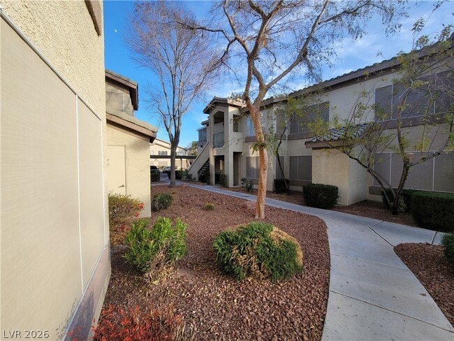 Building Photo - 5710 E Tropicana Ave