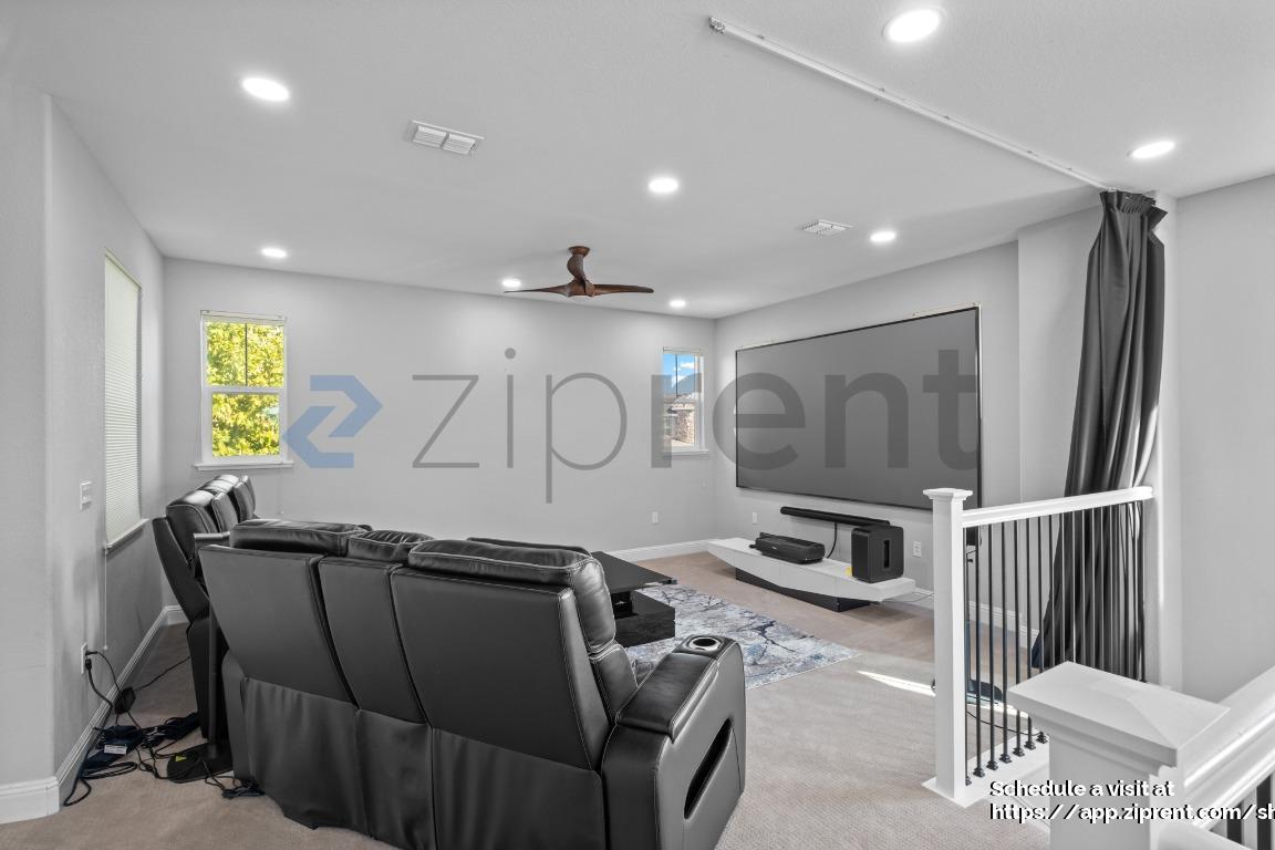 Building Photo - 1920 Muirwood Lp