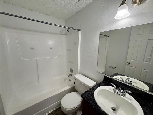 Building Photo - 409 57th Ave Dr E