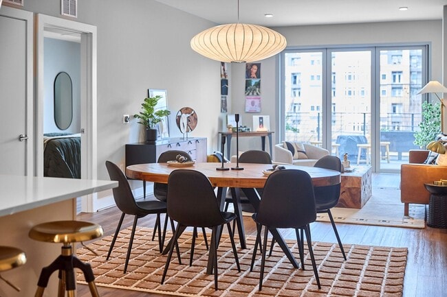 Building Photo - Condo in the Heart of Downtown Durham | Private Terrace + Amenities