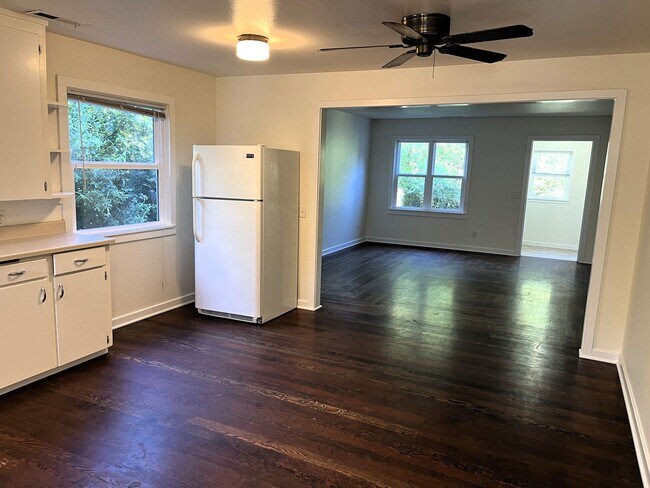 Building Photo - Pet-Friendly Private Home On Large Lot With Detached Garage!