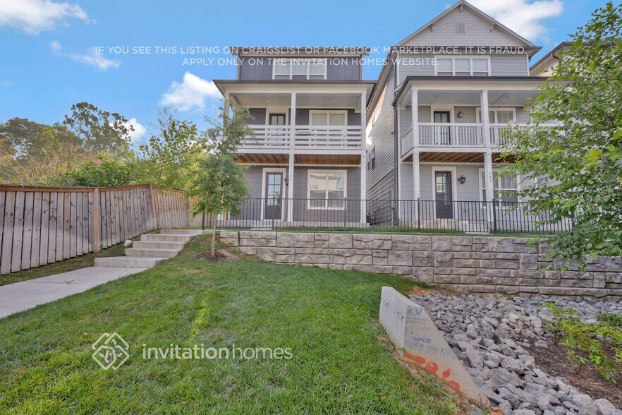 Building Photo - 647 Vernon Ave