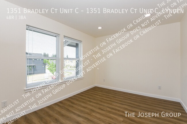 Building Photo - 1351 Bradley Ct