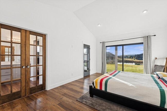 Building Photo - Whitefish Home in The Lakes