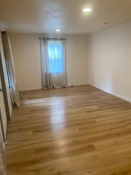Living Room - 405 Newton Rd