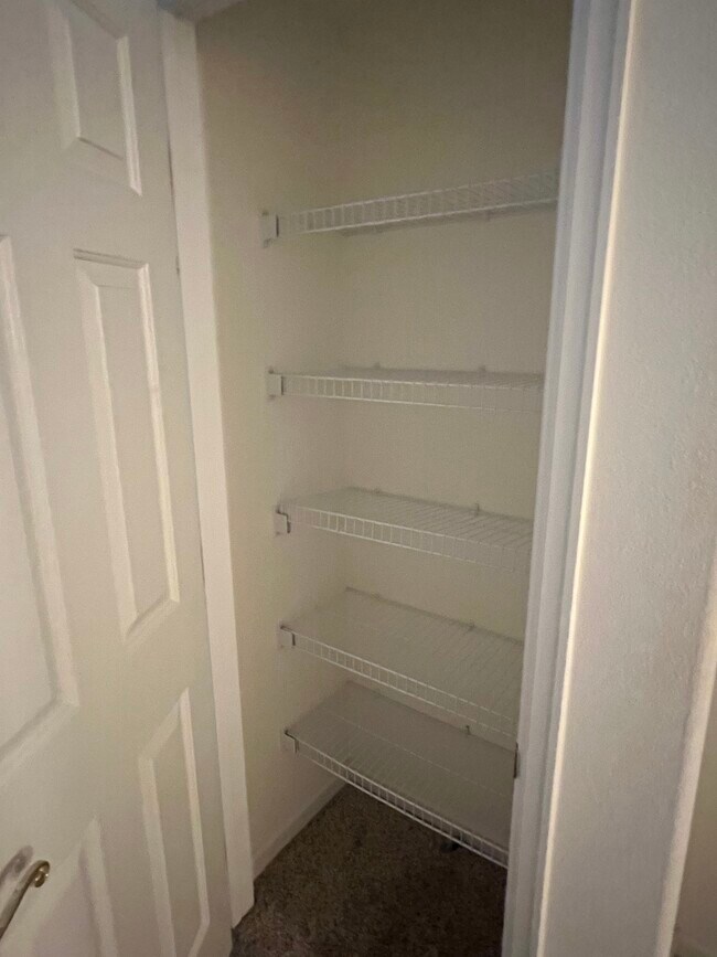 Building Photo - 5427 S Dover St