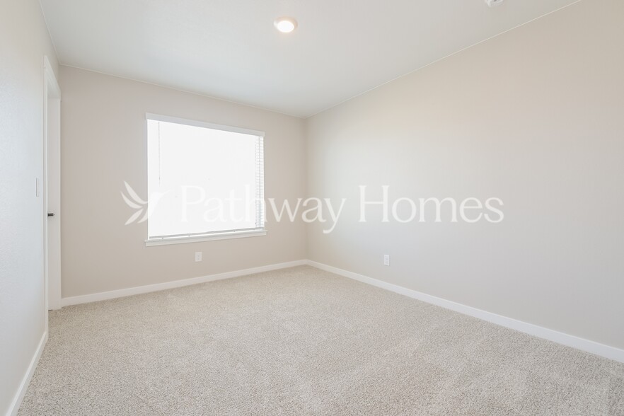 Building Photo - 9491 Yampa St