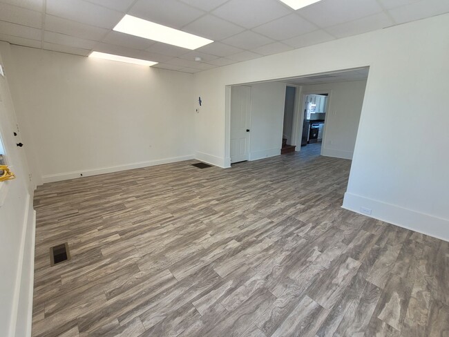 Building Photo - Newly renovated 3 bedroom Townhome - Gordonville