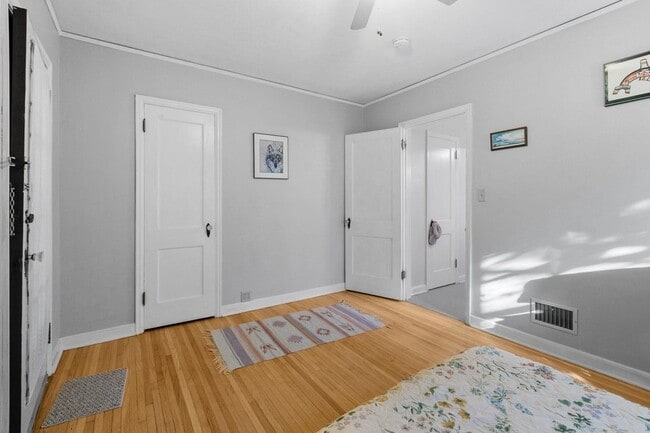 Building Photo - 201 Melbourne Ave SE