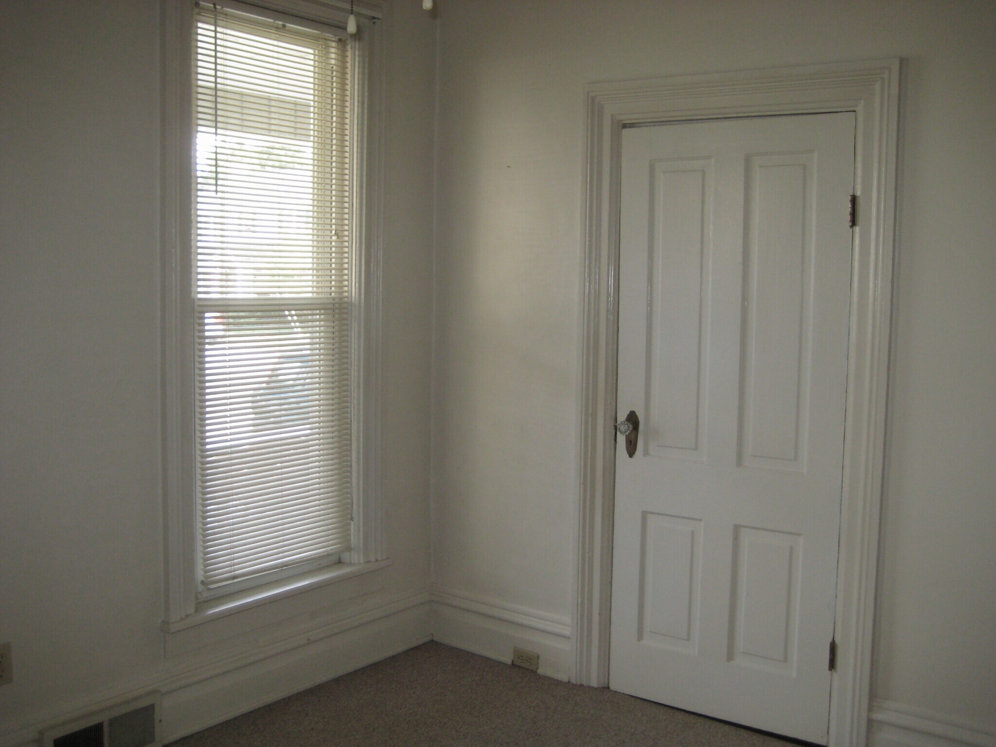 Unit 2 - Bedroom - 435 W 29th St
