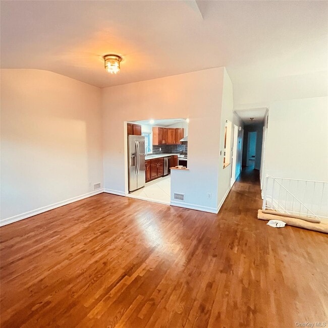 Building Photo - 878 Rensselaer Ave