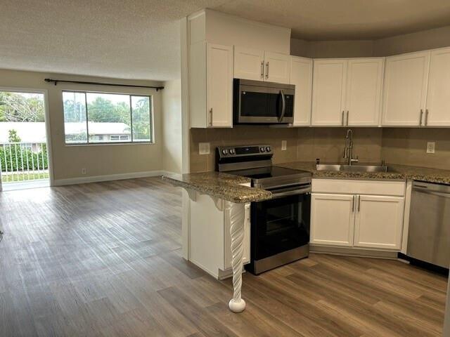 Building Photo - 2175 NE 56th St