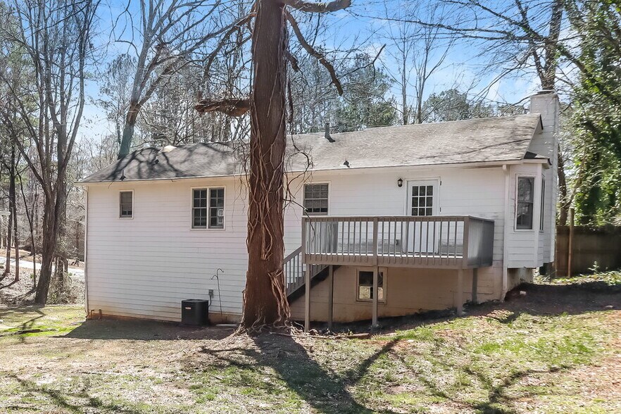 Building Photo - 222 Cove Rd