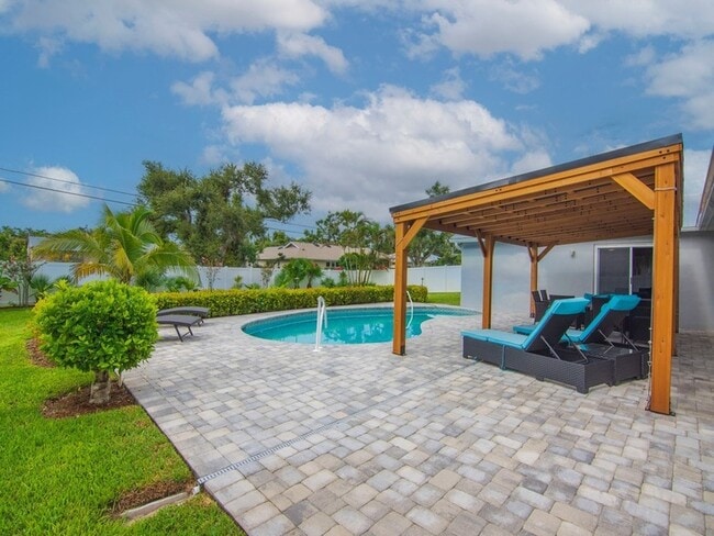 Building Photo - 606 Conn Way