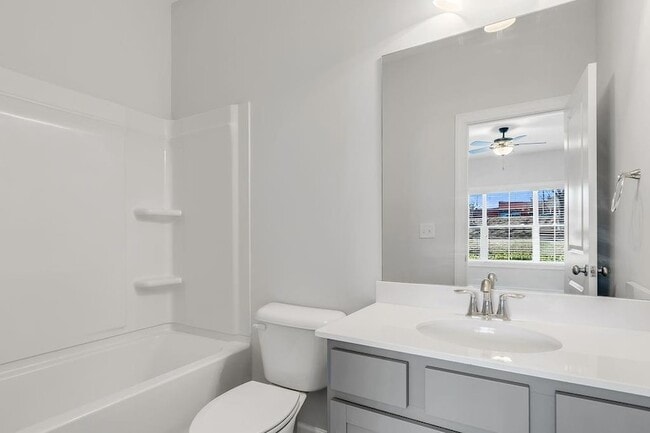 Building Photo - 2761 Bell Dr SE