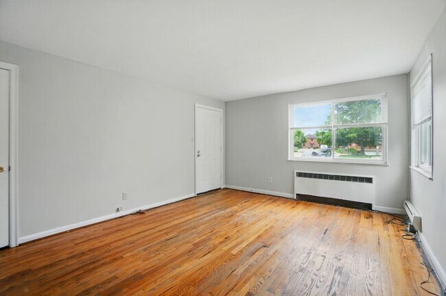 Building Photo - 3926 E Gatewood Ln