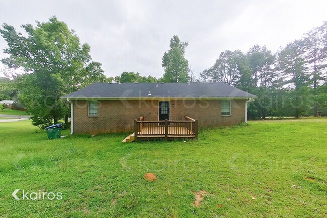 Building Photo - 365 Big Oak Cir.