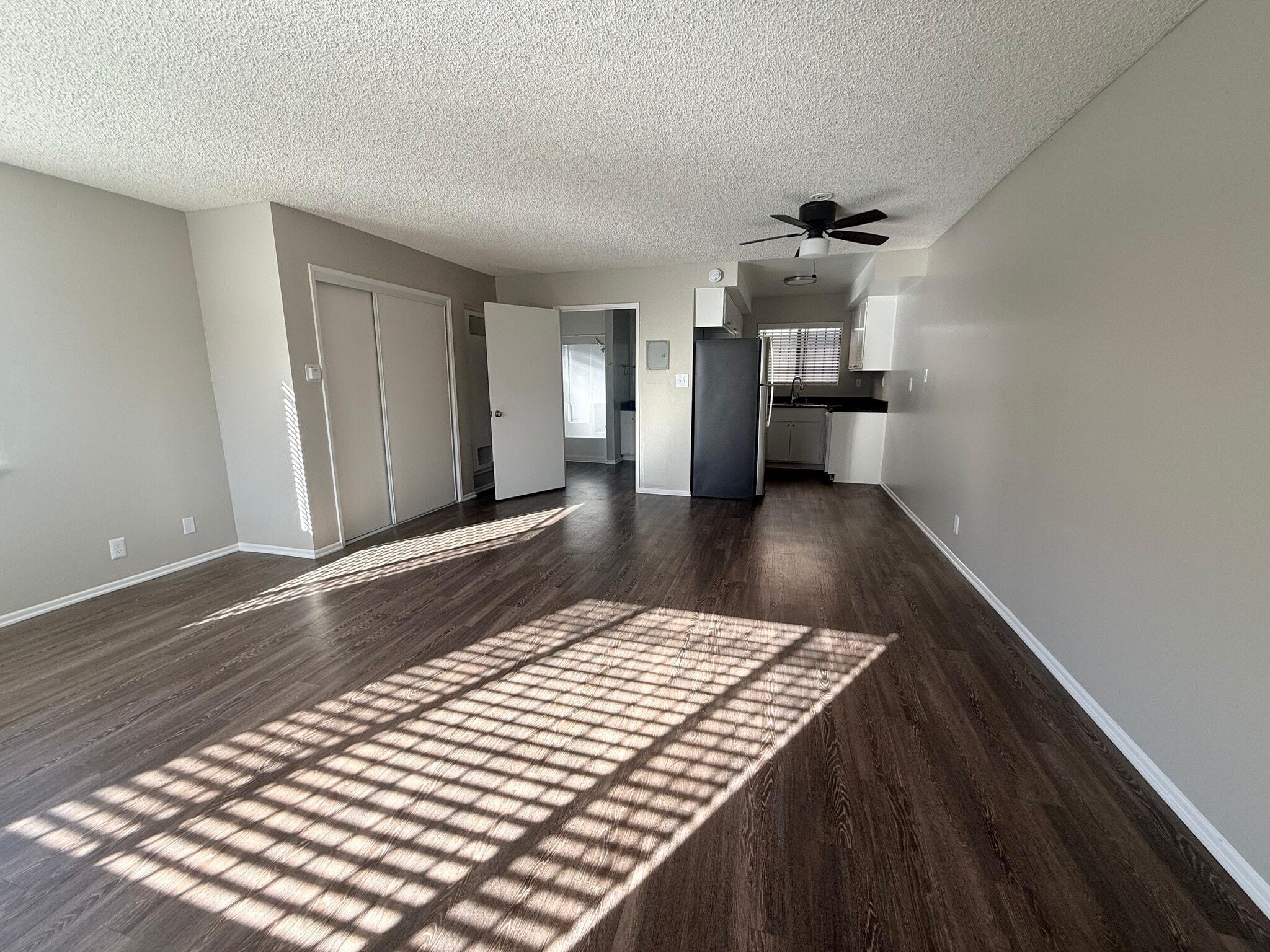 Studio - Galleria Townhomes