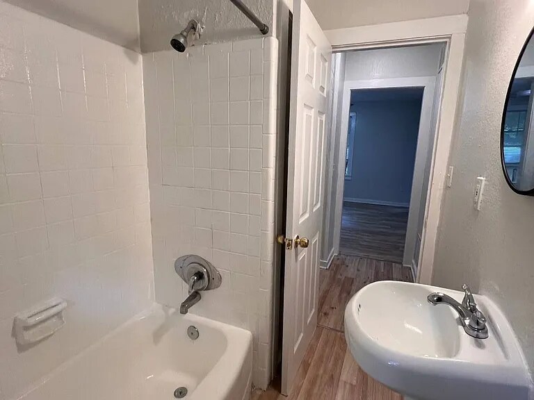 Building Photo - 1035 Maynard St