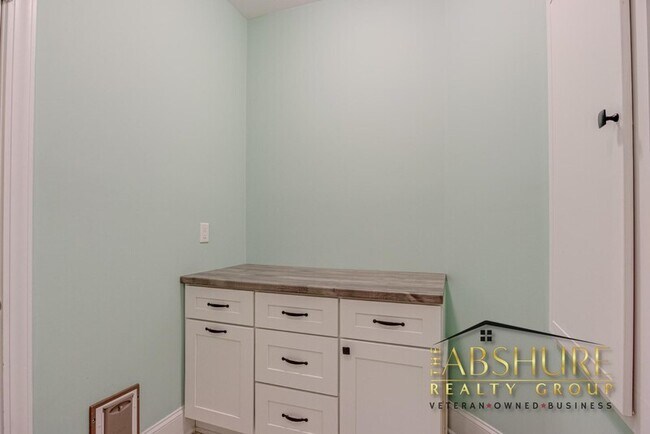 Building Photo - 112 Cahors Trail