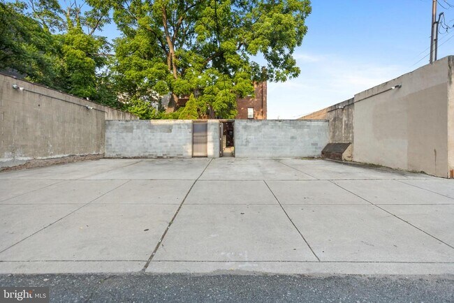 Building Photo - 1326 S Broad St
