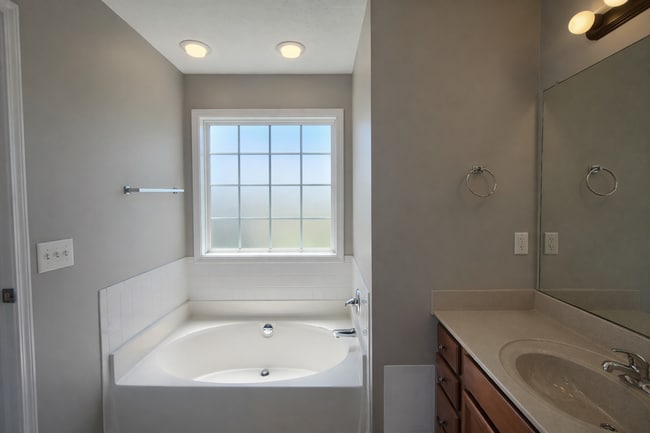 Building Photo - Stunning Split-Level Home with Space, Style & Scenic Views