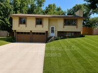 Building Photo - 15229 Y St