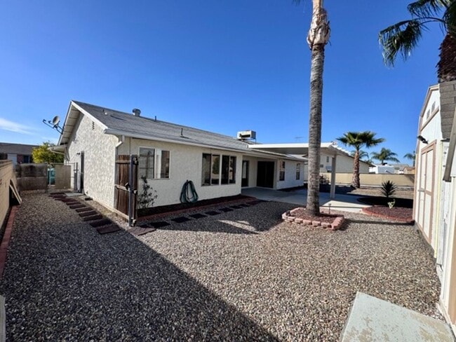 Building Photo - COMING SOON 55+ Community 2 bedroom 2 bathroom Home for Lease in Sun City