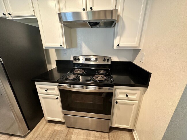 Building Photo - 1BR/1BA in Gated Community w/ Garage + In-Unit Laundry | Prime Chula Vista Location (91910)