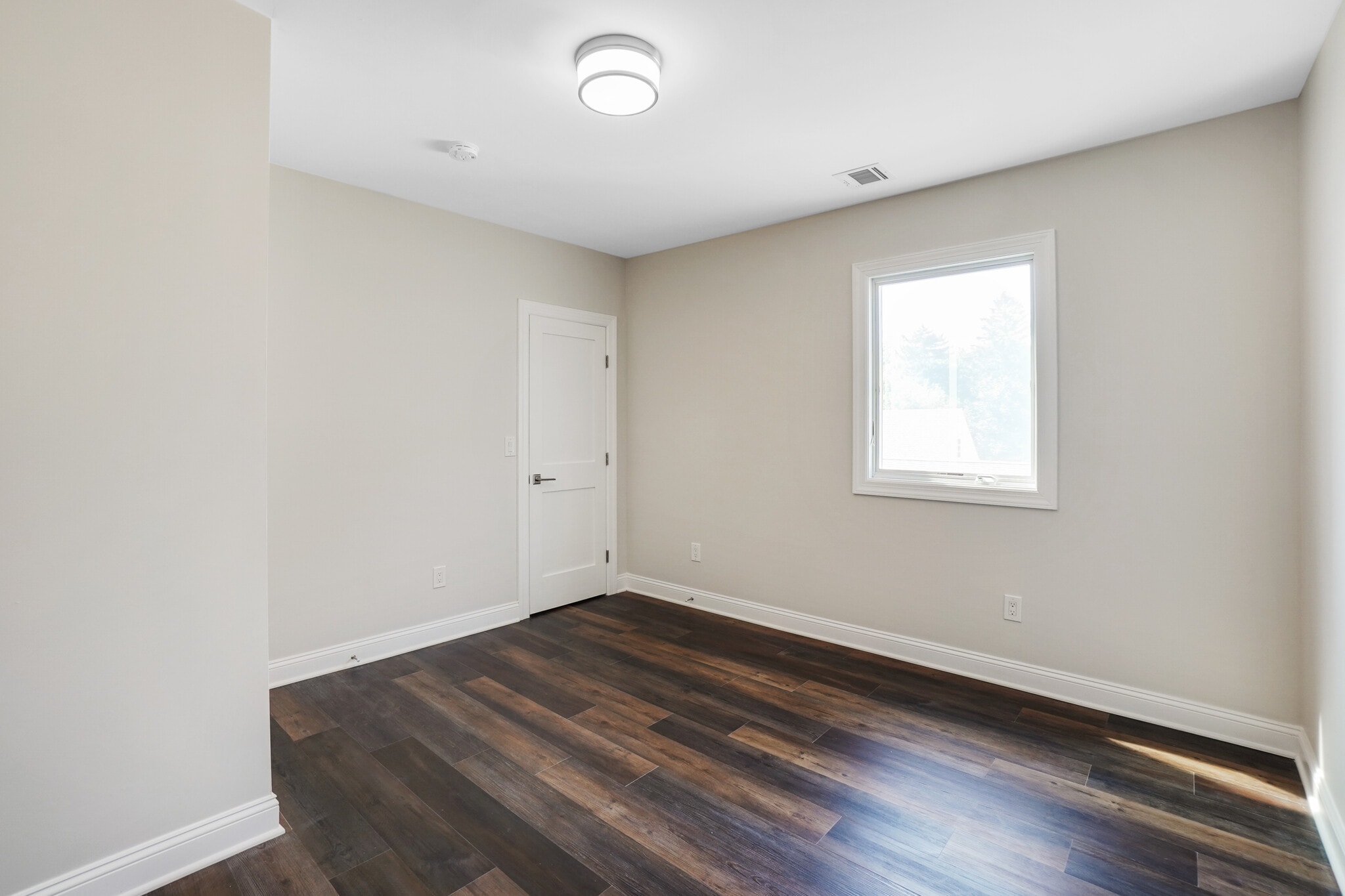 Building Photo - 77 Mill St