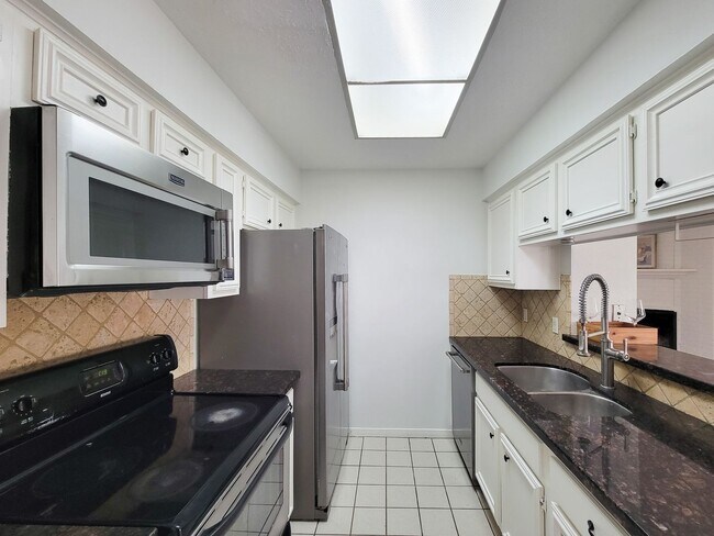 Building Photo - 2220 Bering Dr