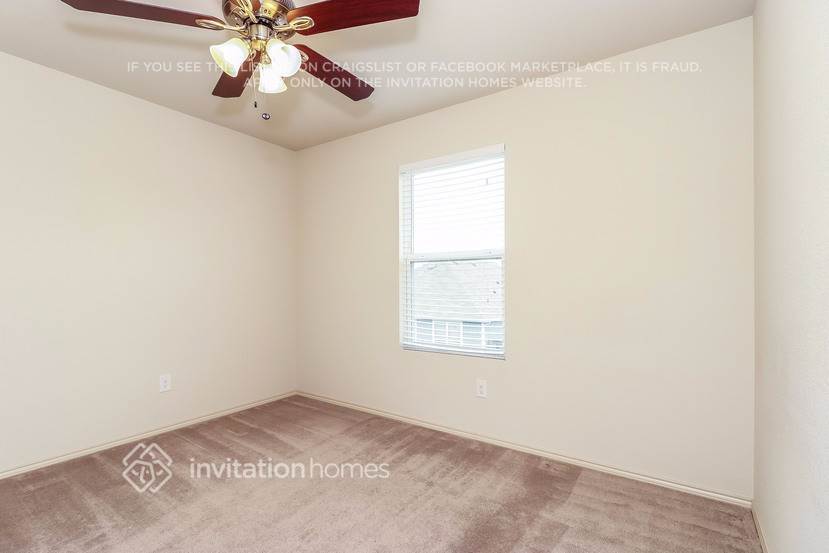 Building Photo - 2300 Bray Village Dr