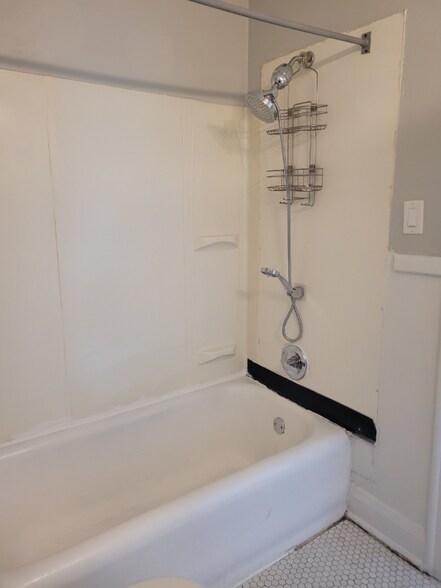 Building Photo - 3828 Torrance Dr