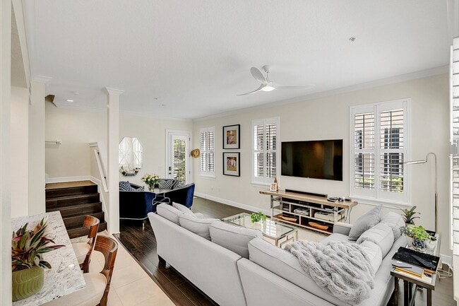 Building Photo - Beautiful Baldwin Park Orlando Town Home