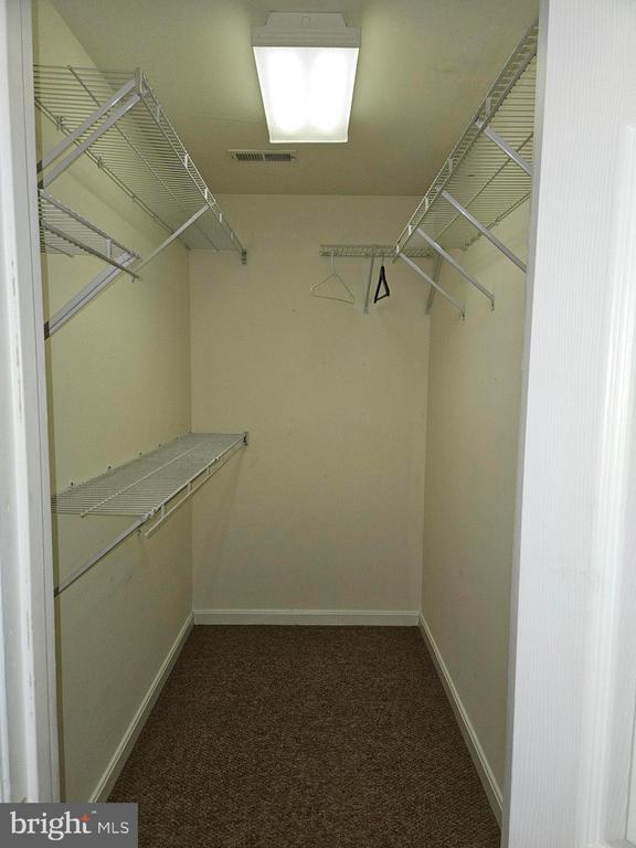 Building Photo - 21845 Baldwin Square