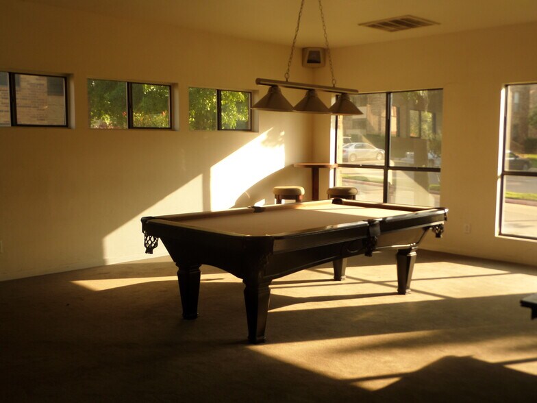 Building Photo - 1108 Harwell Dr