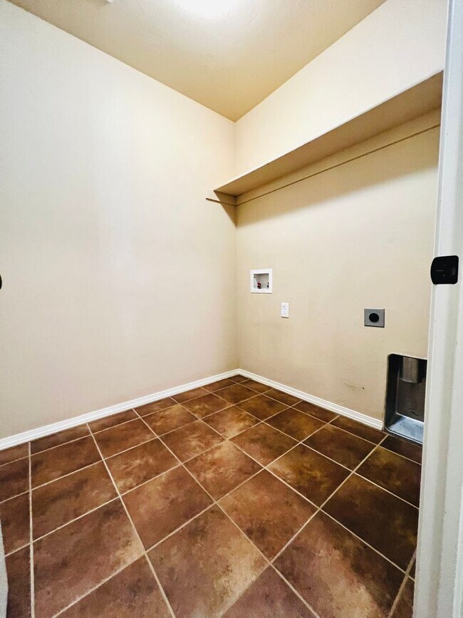 Building Photo - Beautiful 3BD 2BA Home in Norman!!