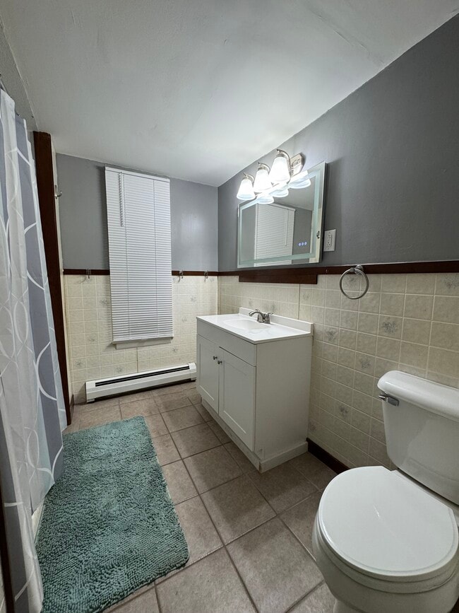 Building Photo - 133 Pleasant St