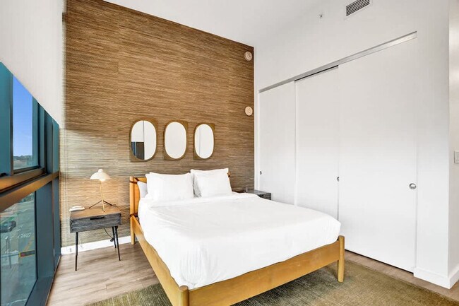 Building Photo - 1220 17th St