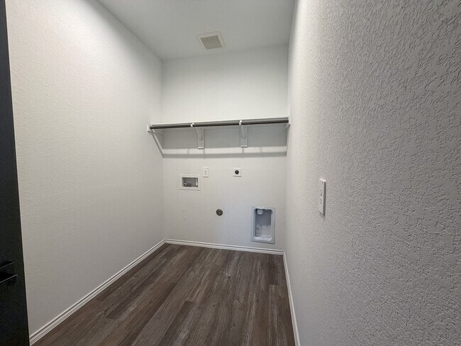 Building Photo - 3101 Emerald Ocean Dr