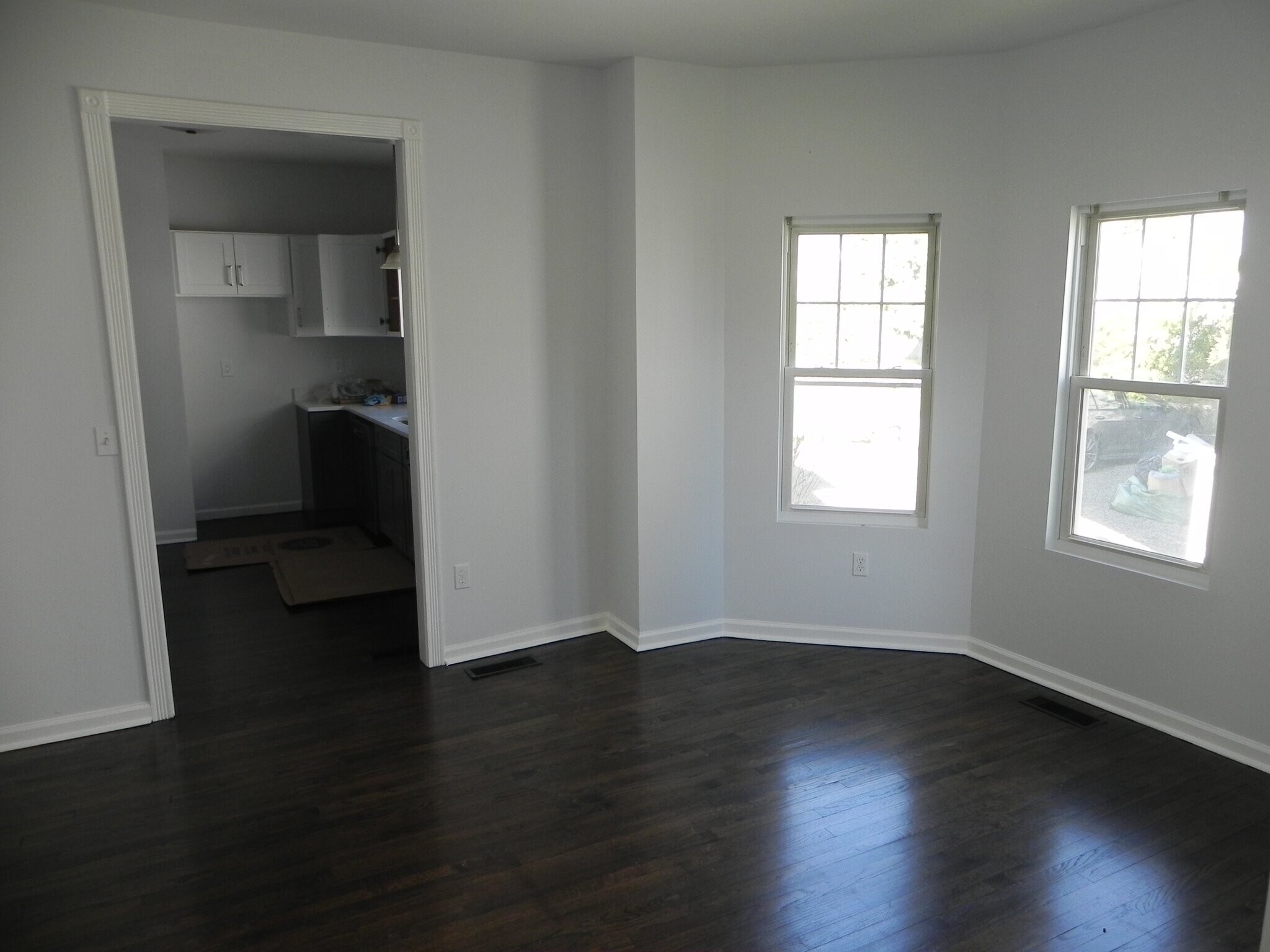 Building Photo - 10 Hawkins Ave