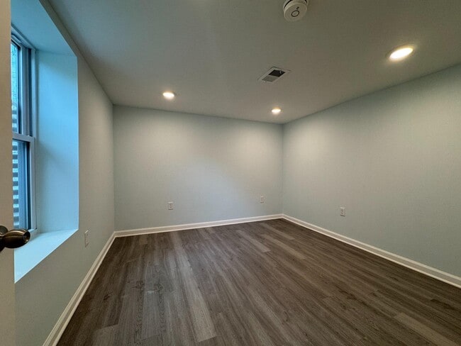 Building Photo - 9405 Rhode Island Ave