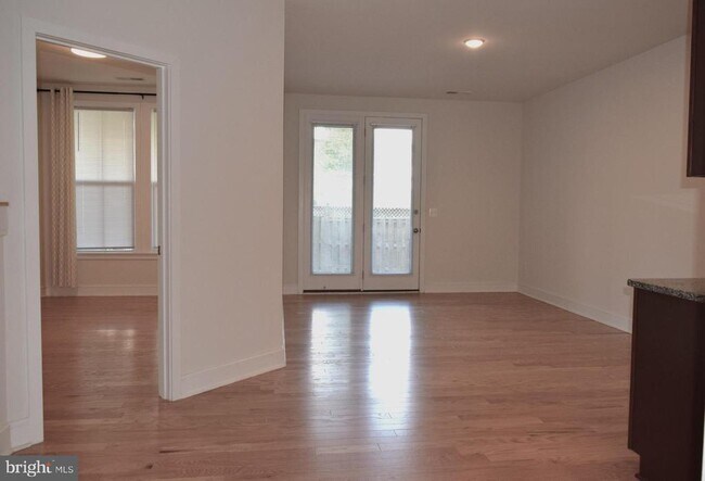 Building Photo - 23079 Sullivans Cove Sq
