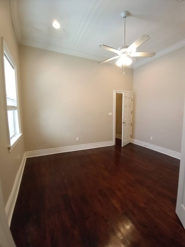 Building Photo - 3028 Cleveland Ave