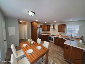 Building Photo - 8 Bluebird Hill Dr